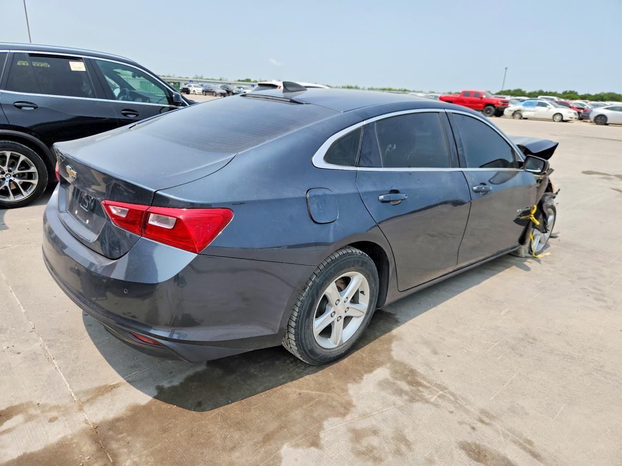 2019 Chevrolet Malibu Ls - Image 3