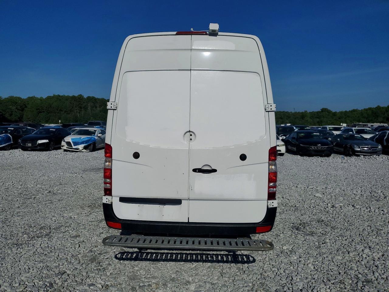 2011 Mercedes-Benz Sprinter 2500 Delivery Van - Фото 6