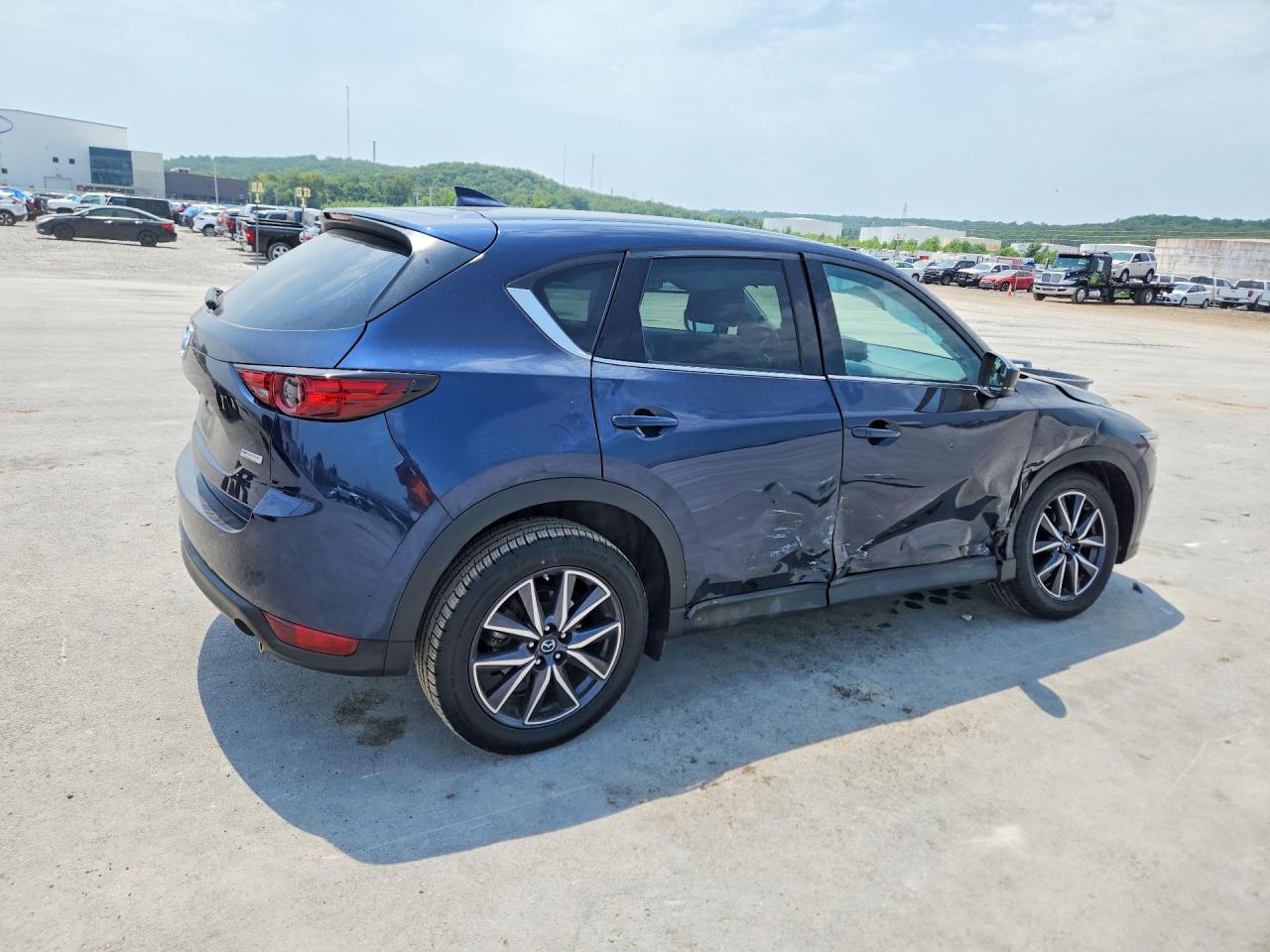 2018 Mazda Cx-5 Grand Touring - Image 3