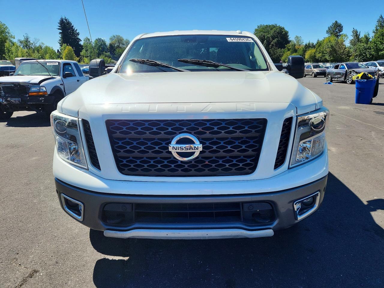 2017 Nissan Titan Pro-4X - Фото 5