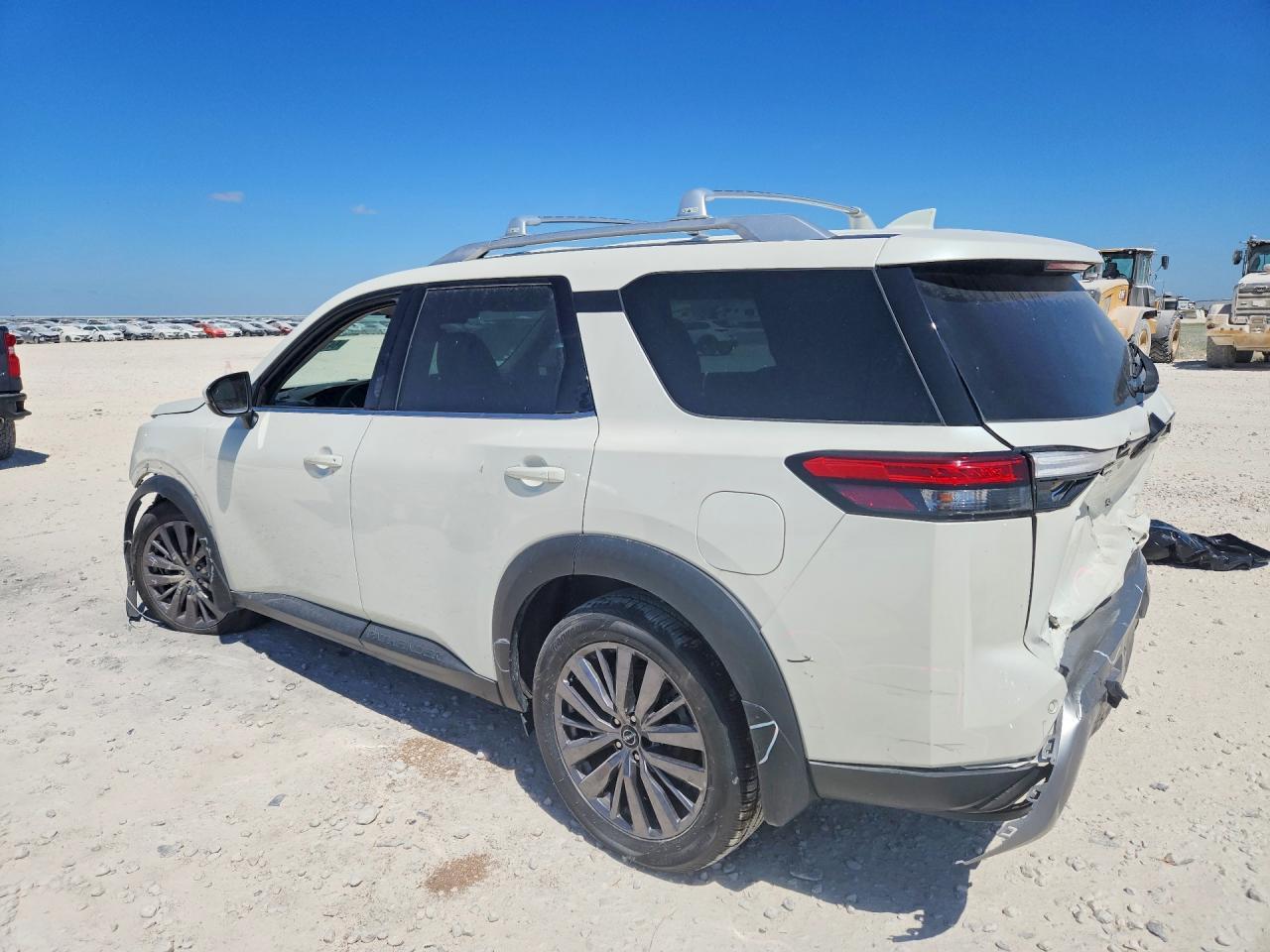 2024 Nissan Pathfinder Sl - Фото 2