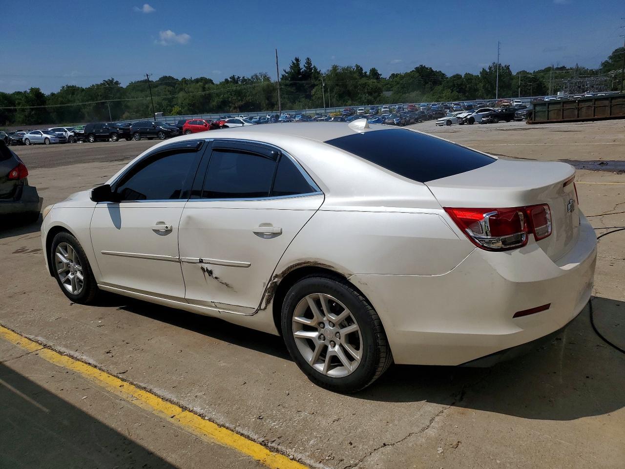 2013 Chevrolet Malibu 2Lt - Image 2