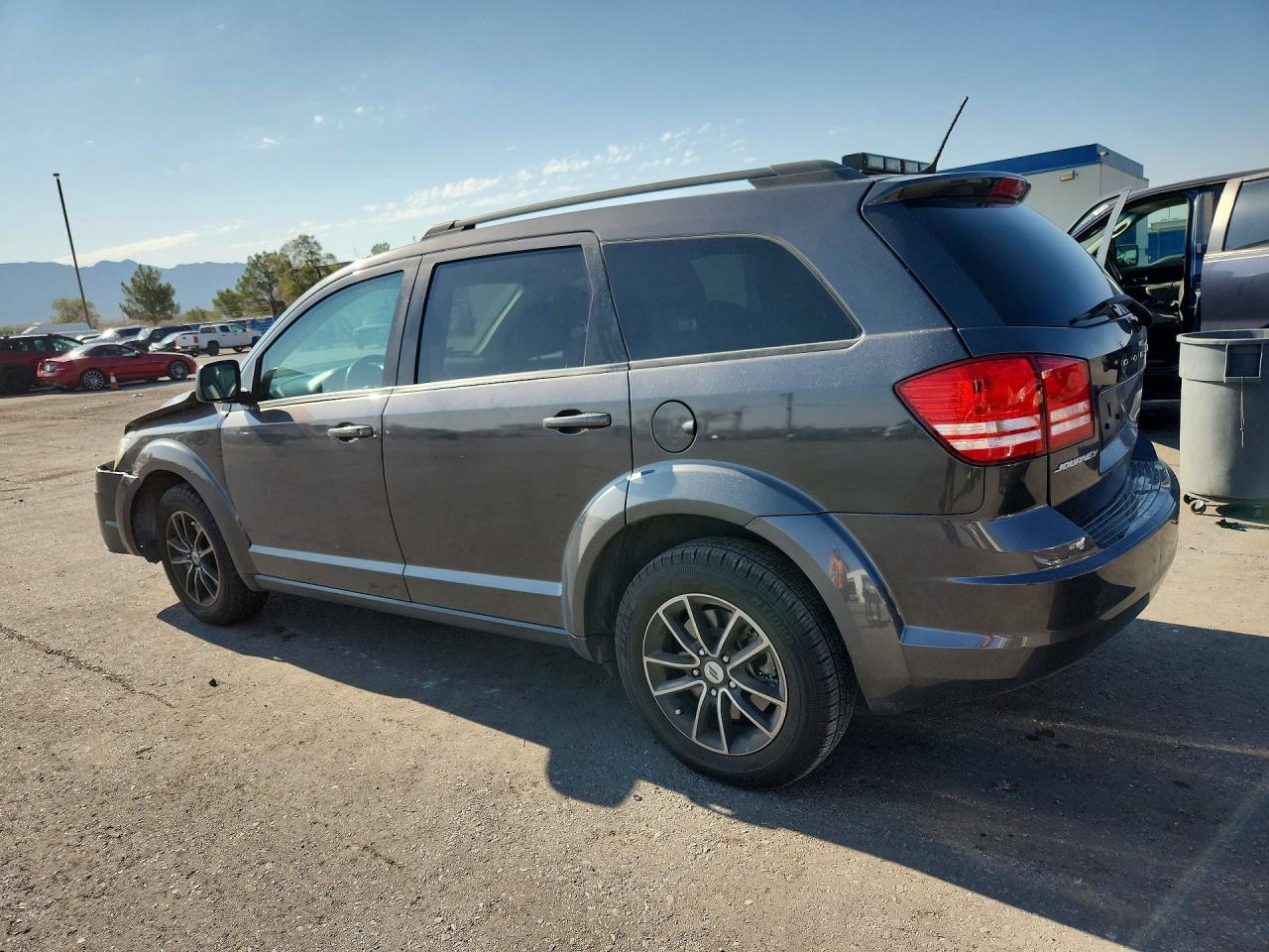 2018 Dodge Journey Se - Фото 2