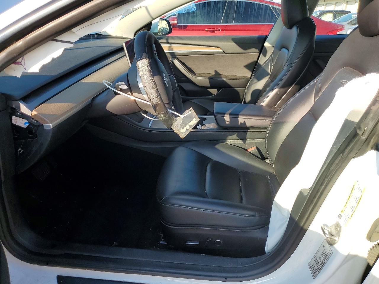 2023 Tesla Model 3 - Фото 7