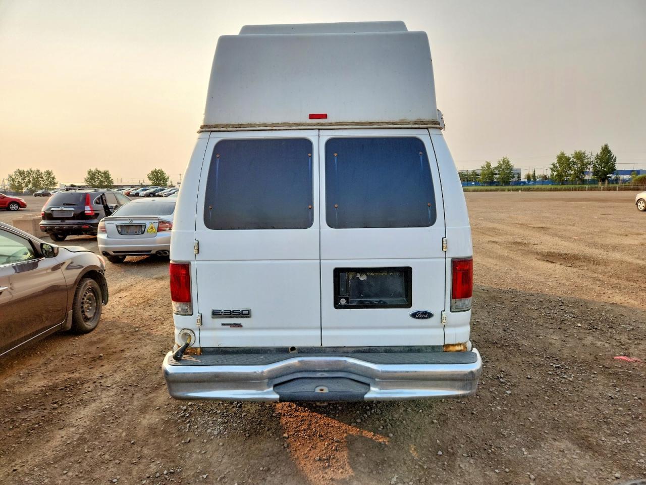 2008 Ford Econoline E350 Super Duty Wagon - Фото 6
