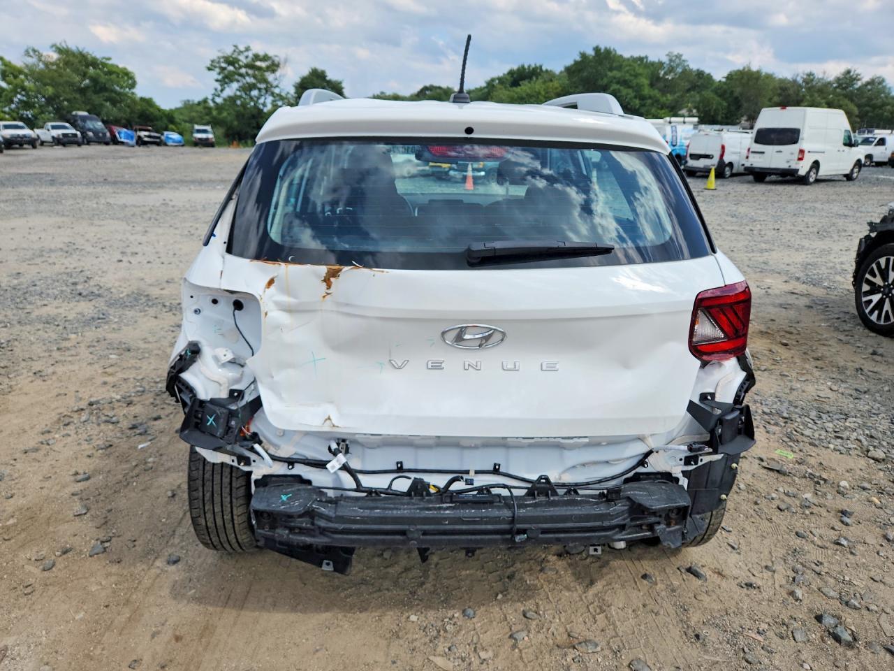 2025 Hyundai Venue Sel - Фото 6