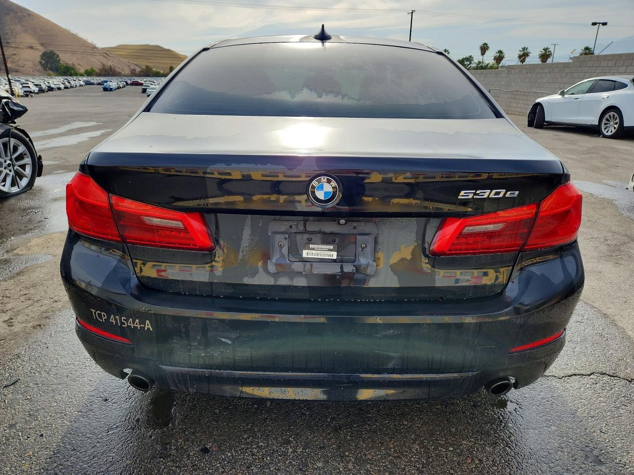 2019 BMW 530E - Фото 6