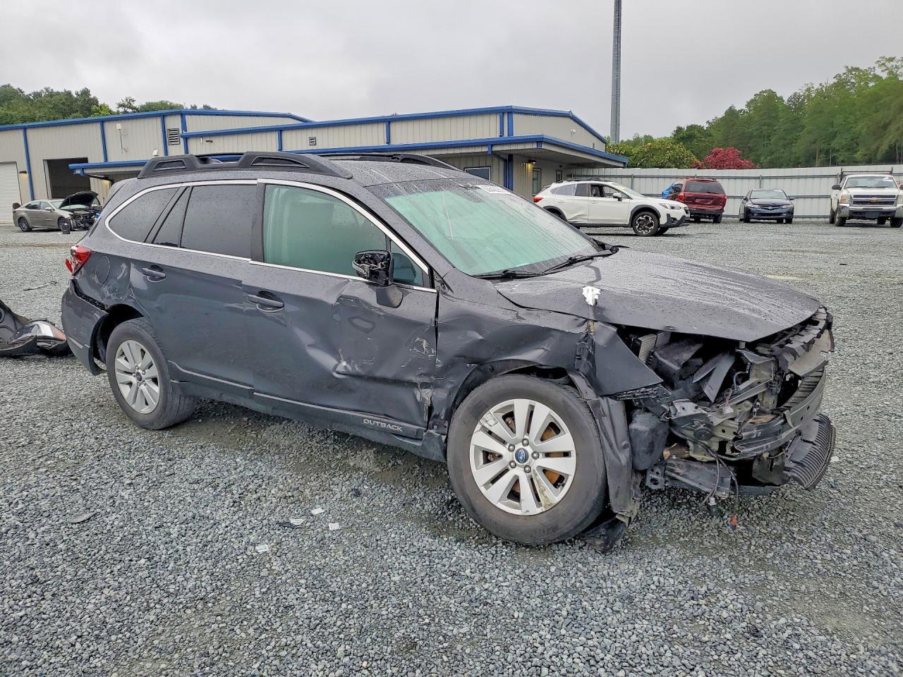 2019 Subaru Outback 2.5I Premium - Image 4