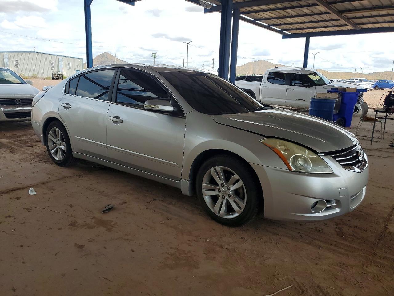 2010 Nissan Altima Sr - Image 4