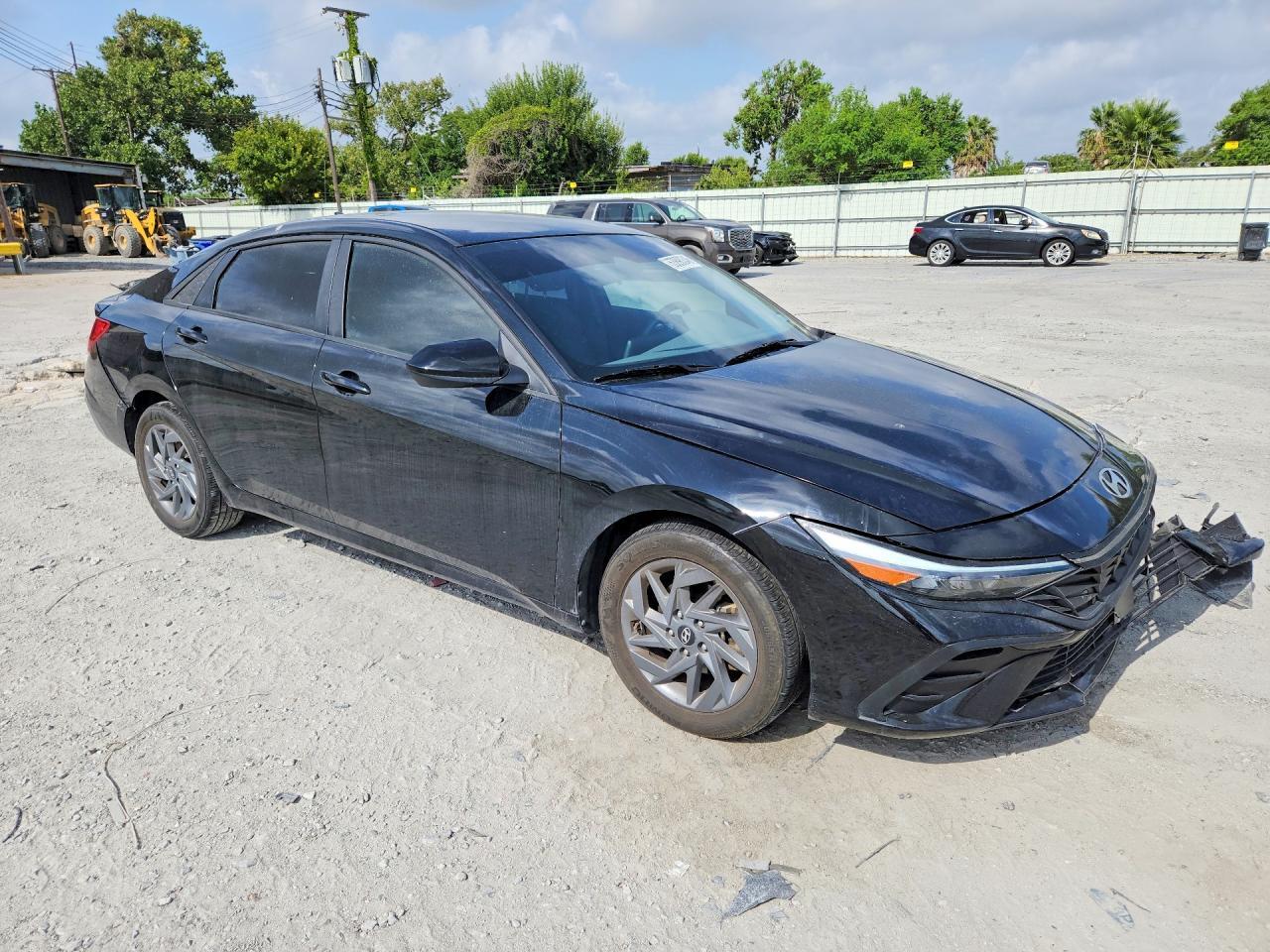 2024 Hyundai Elantra Sel - Фото 4