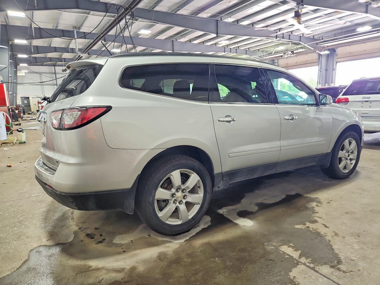 2017 Chevrolet Traverse Lt - Фото 3