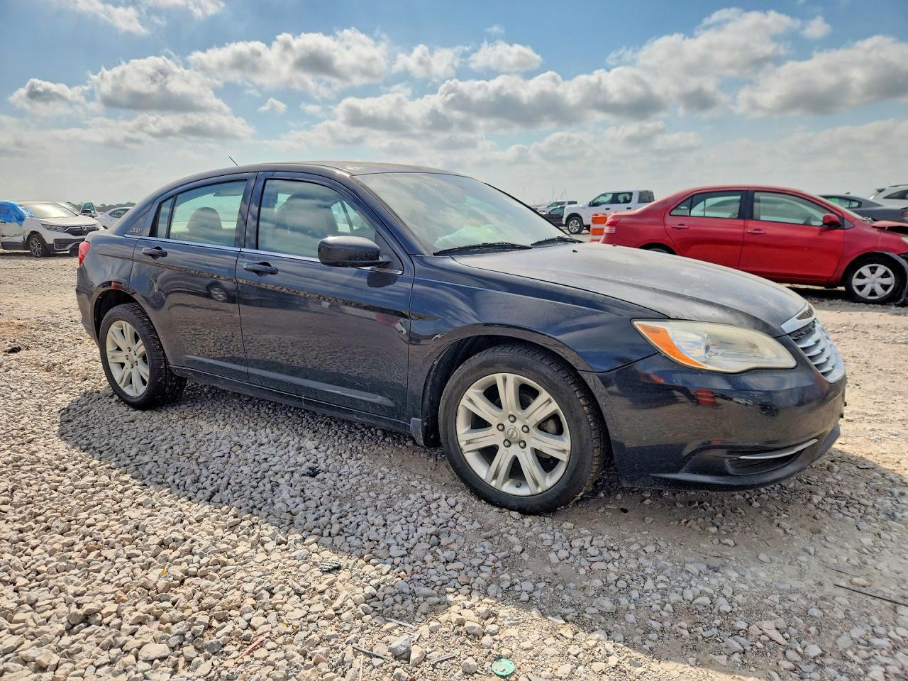 2011 Chrysler 200 Touring - Image 4