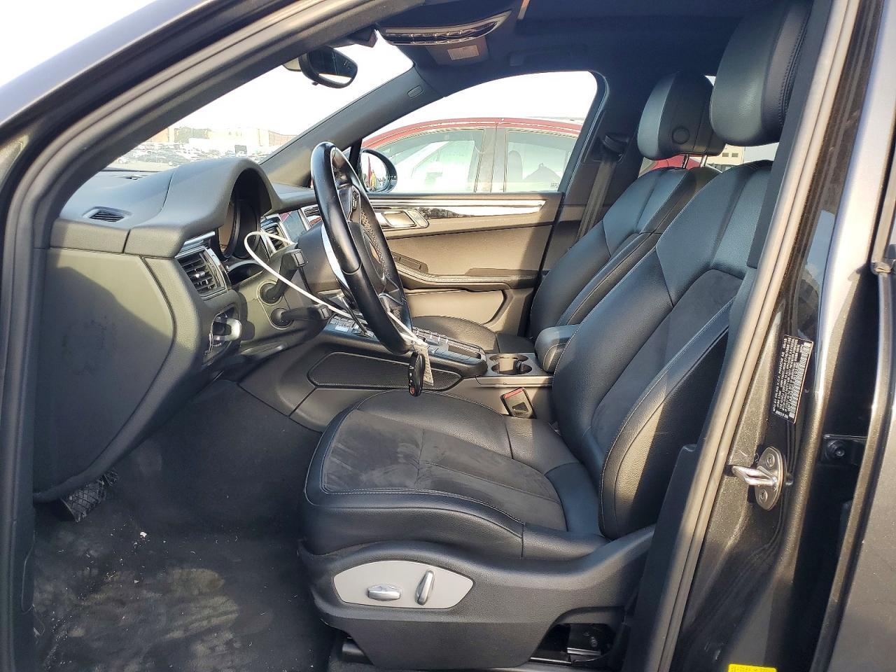 2018 Porsche Macan Macan - Image 7