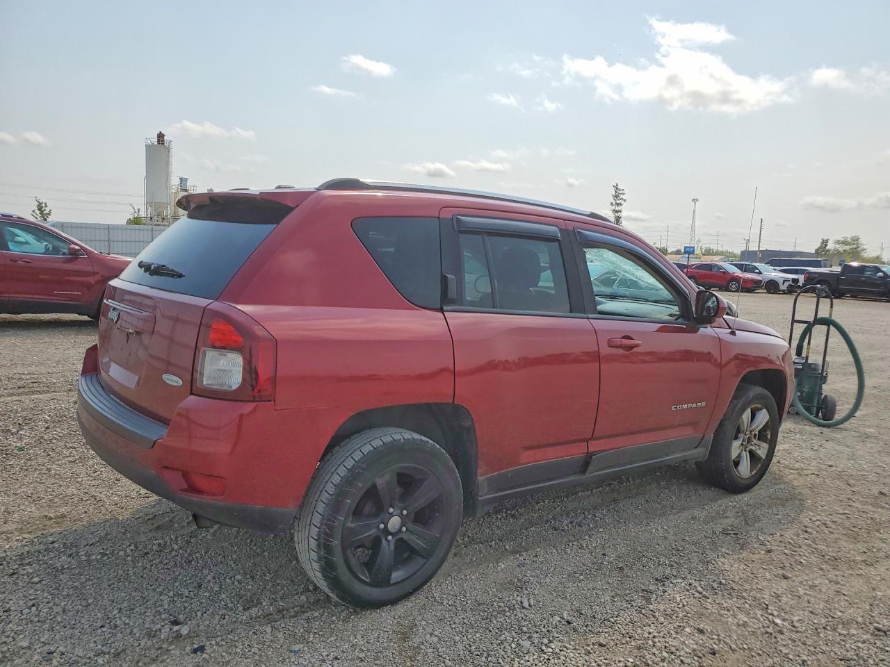 2014 Jeep Compass Latitude - Image 3