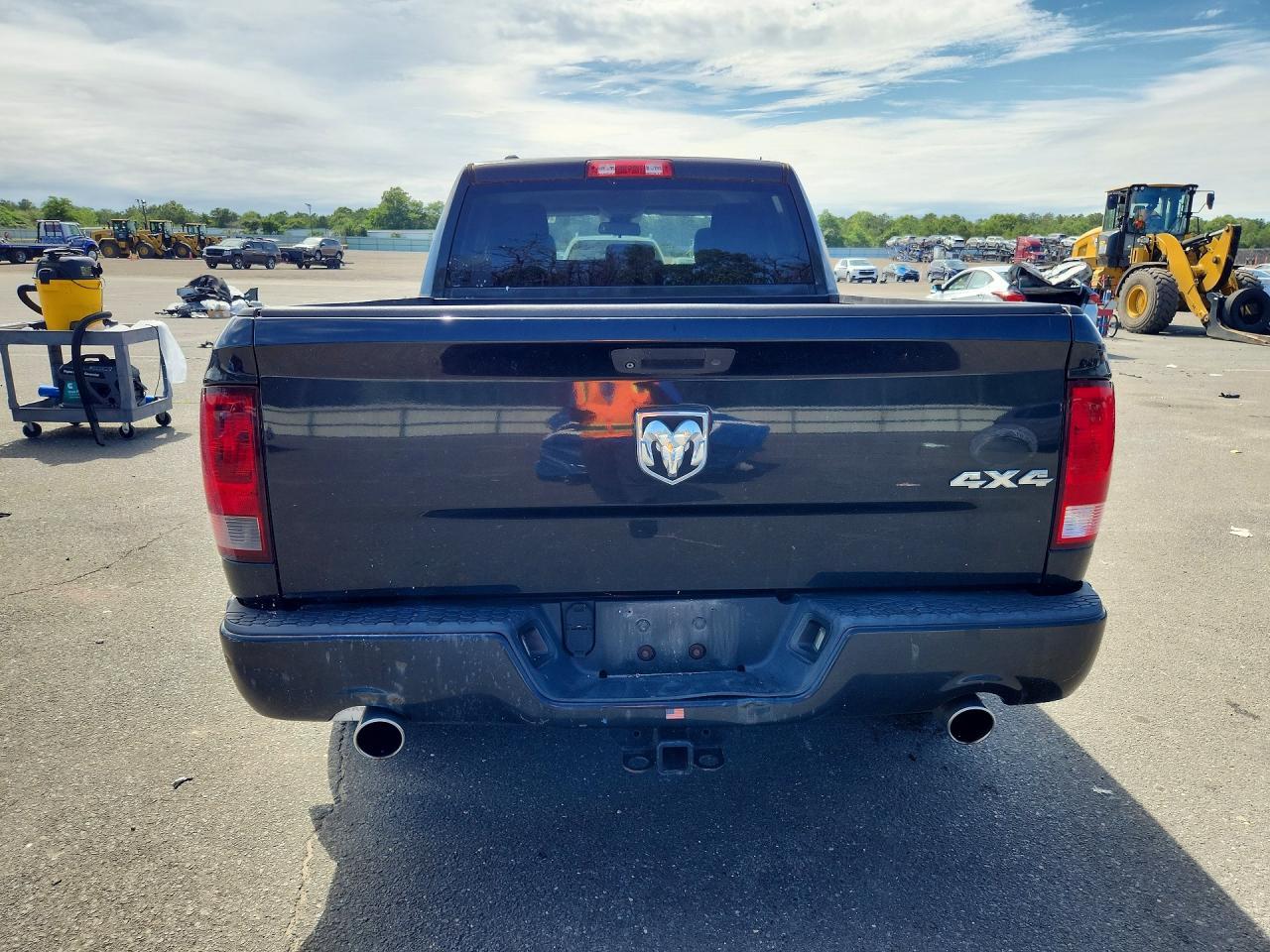 2015 Ram 1500 St - Image 6