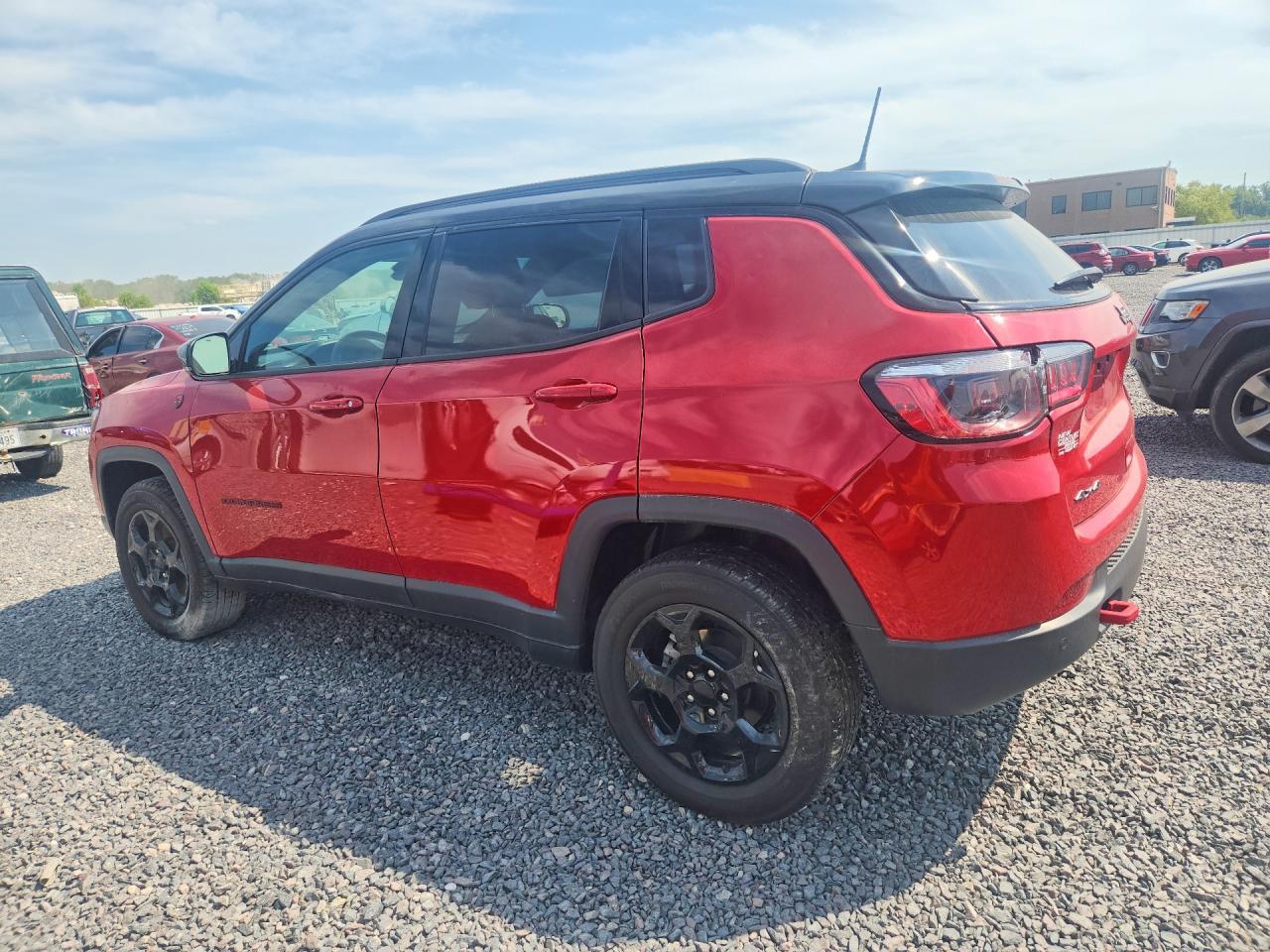 2023 Jeep Compass Trailhawk - Фото 2
