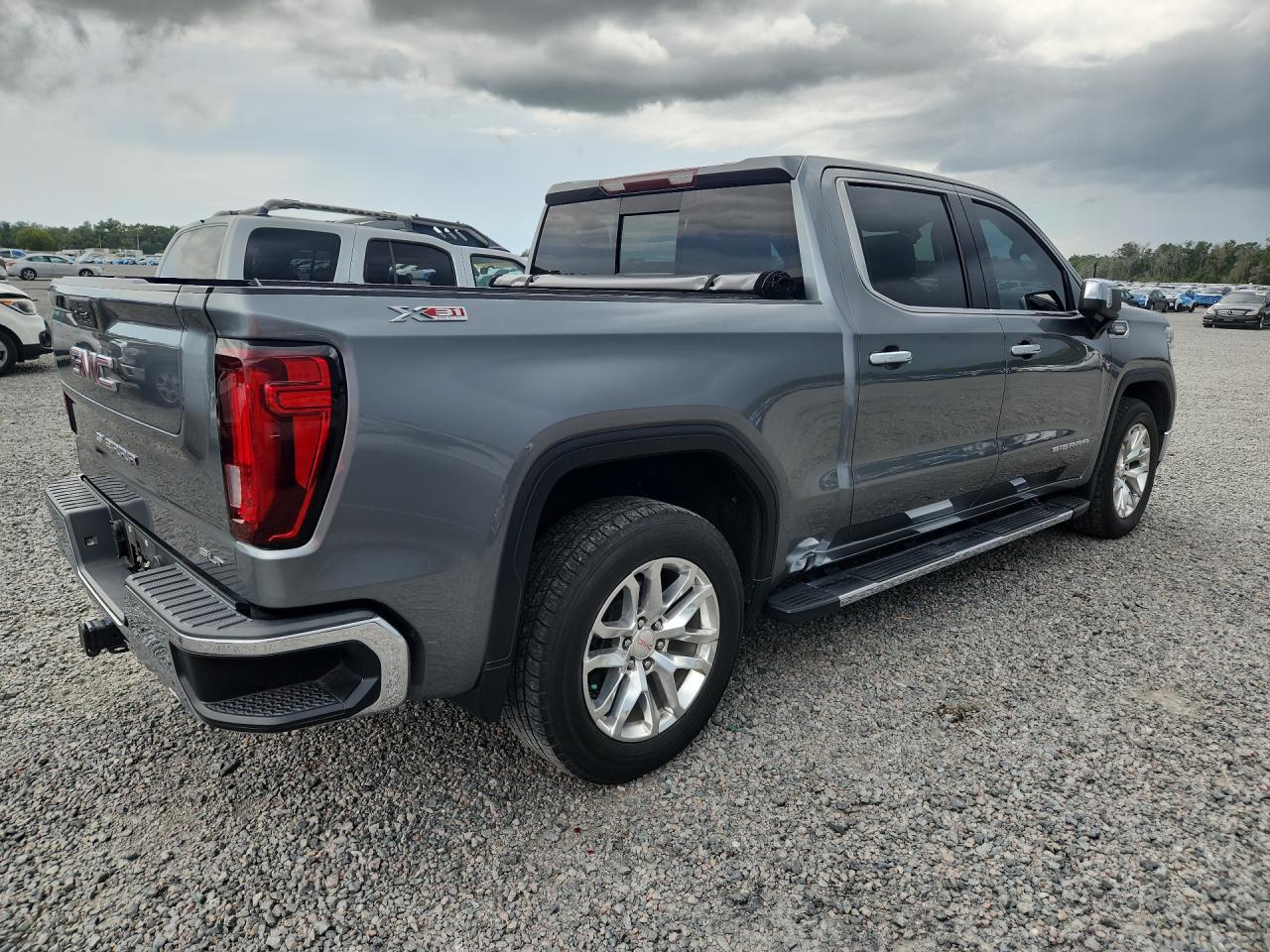 2021 GMC Sierra K1500 Slt - Image 3