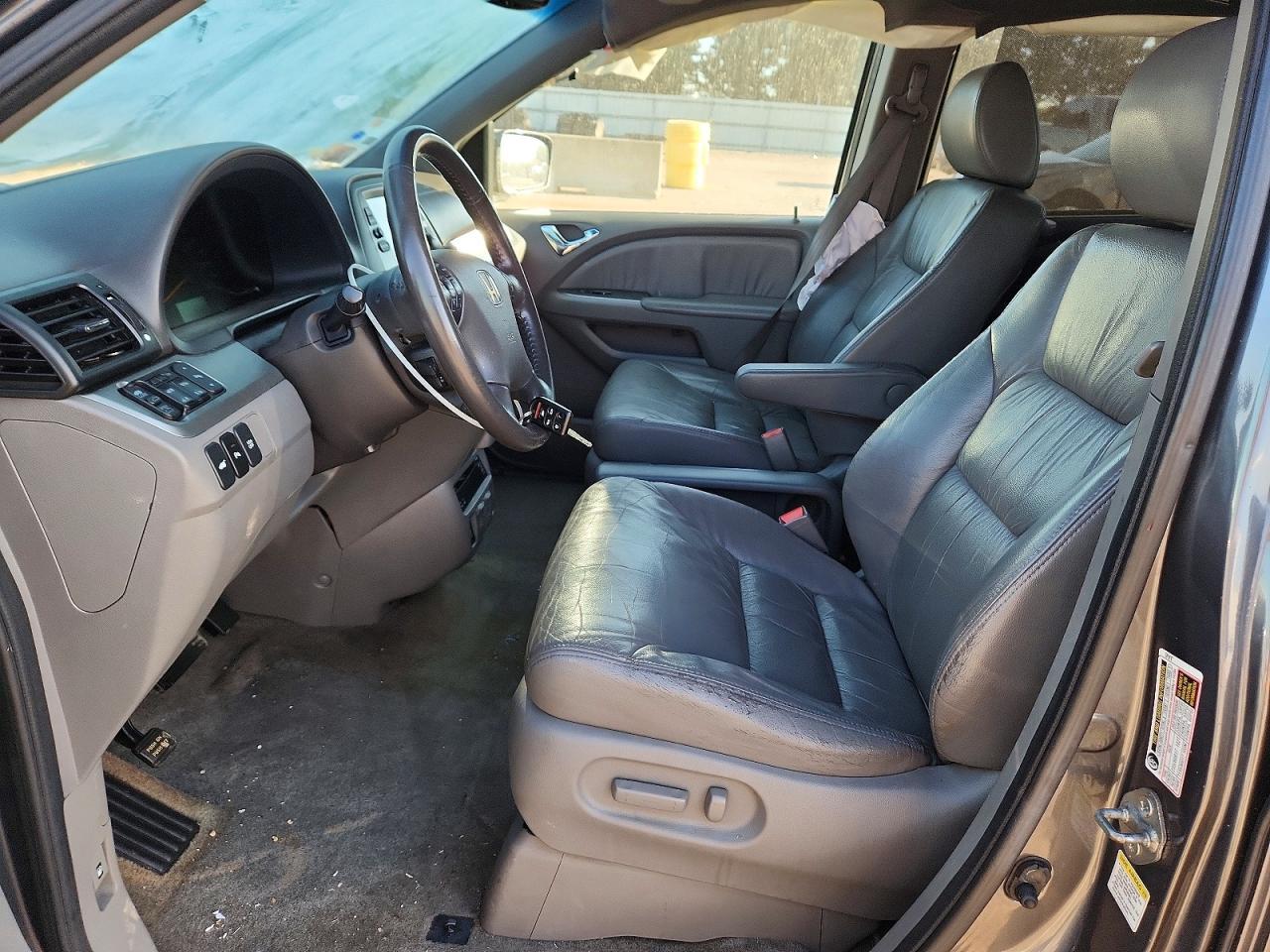 2010 Honda Odyssey Touring - Image 7