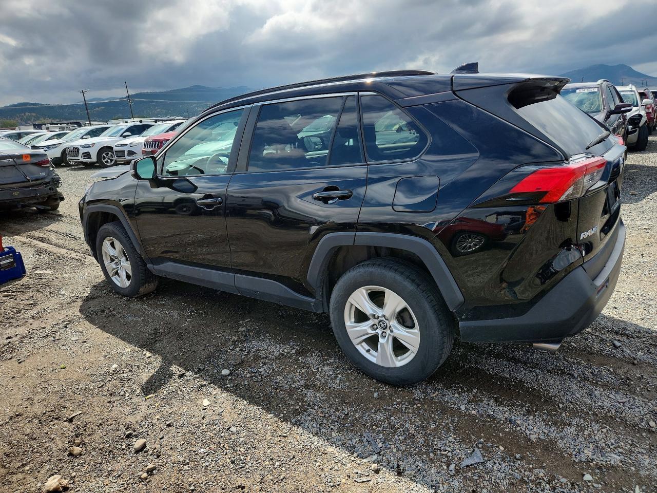 2021 Toyota Rav4 Xle - Фото 2