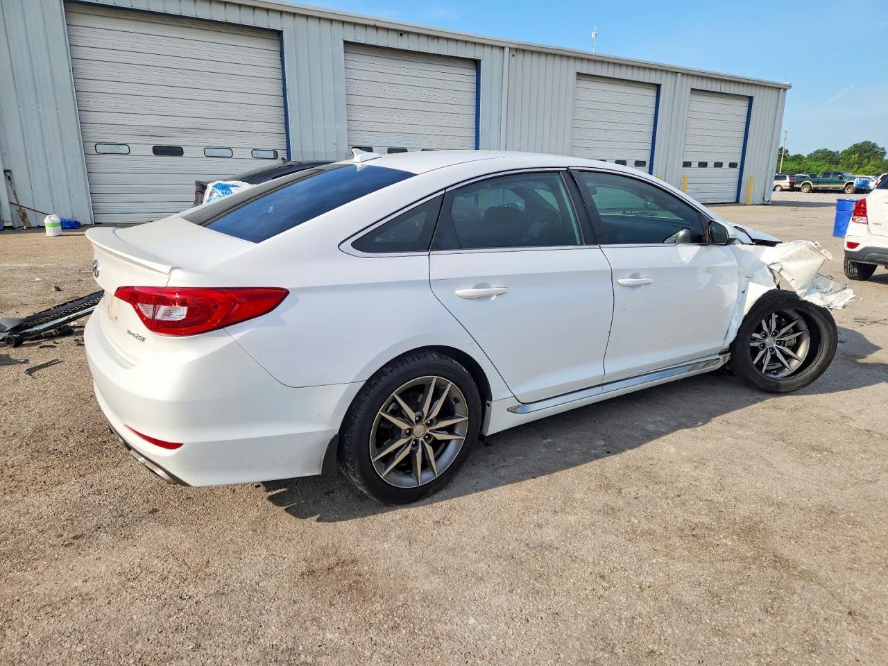 2017 Hyundai Sonata Sport 2.0T - Image 3