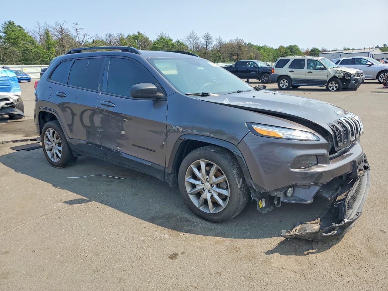 2018 Jeep Cherokee Latitude - Image 4