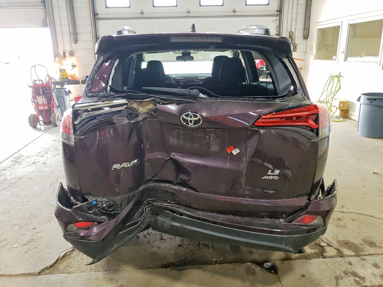 2017 Toyota Rav4 Le - Фото 6