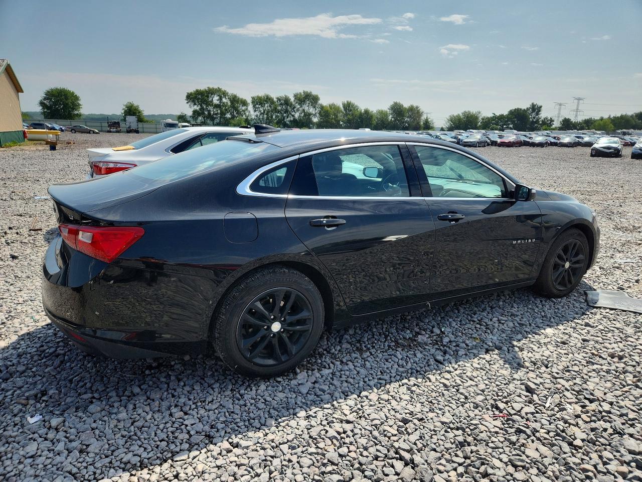 2018 Chevrolet Malibu Lt - Image 3