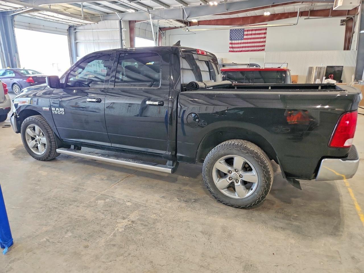 2018 Ram 1500 Slt - Image 2