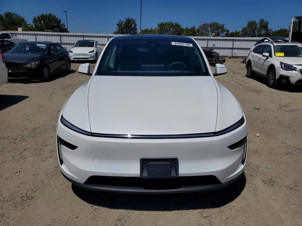 2026 Tesla Model Y - Фото 5