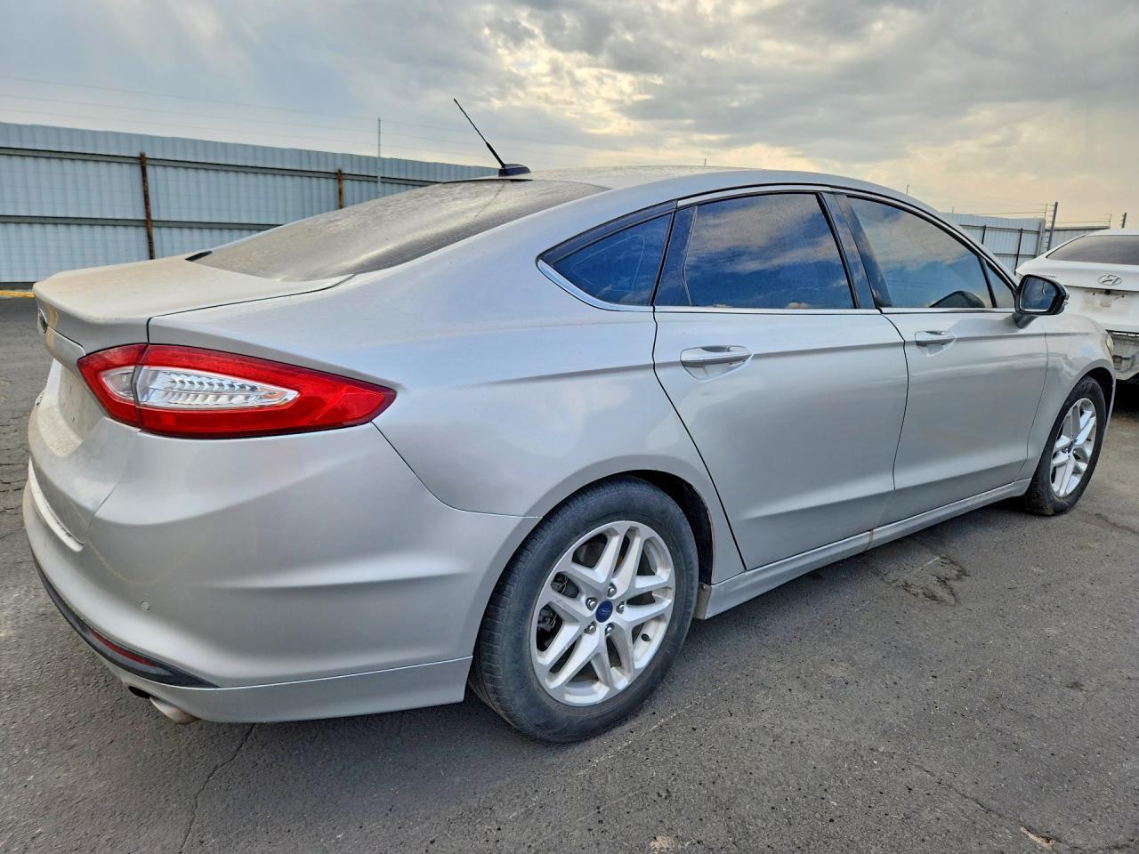 2016 Ford Fusion Se - Фото 3