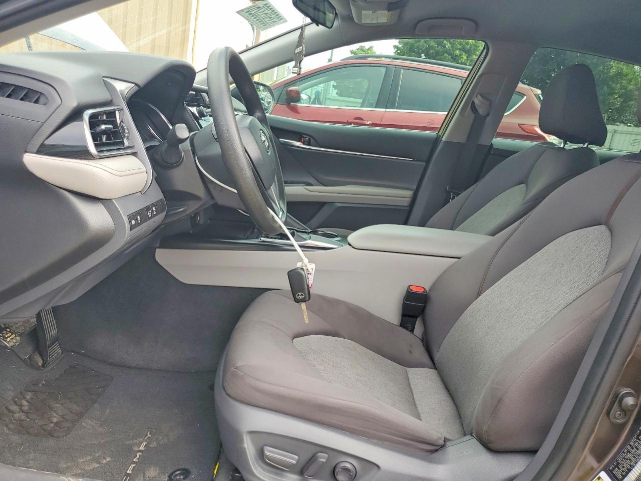 2019 Toyota Camry Le - Image 7