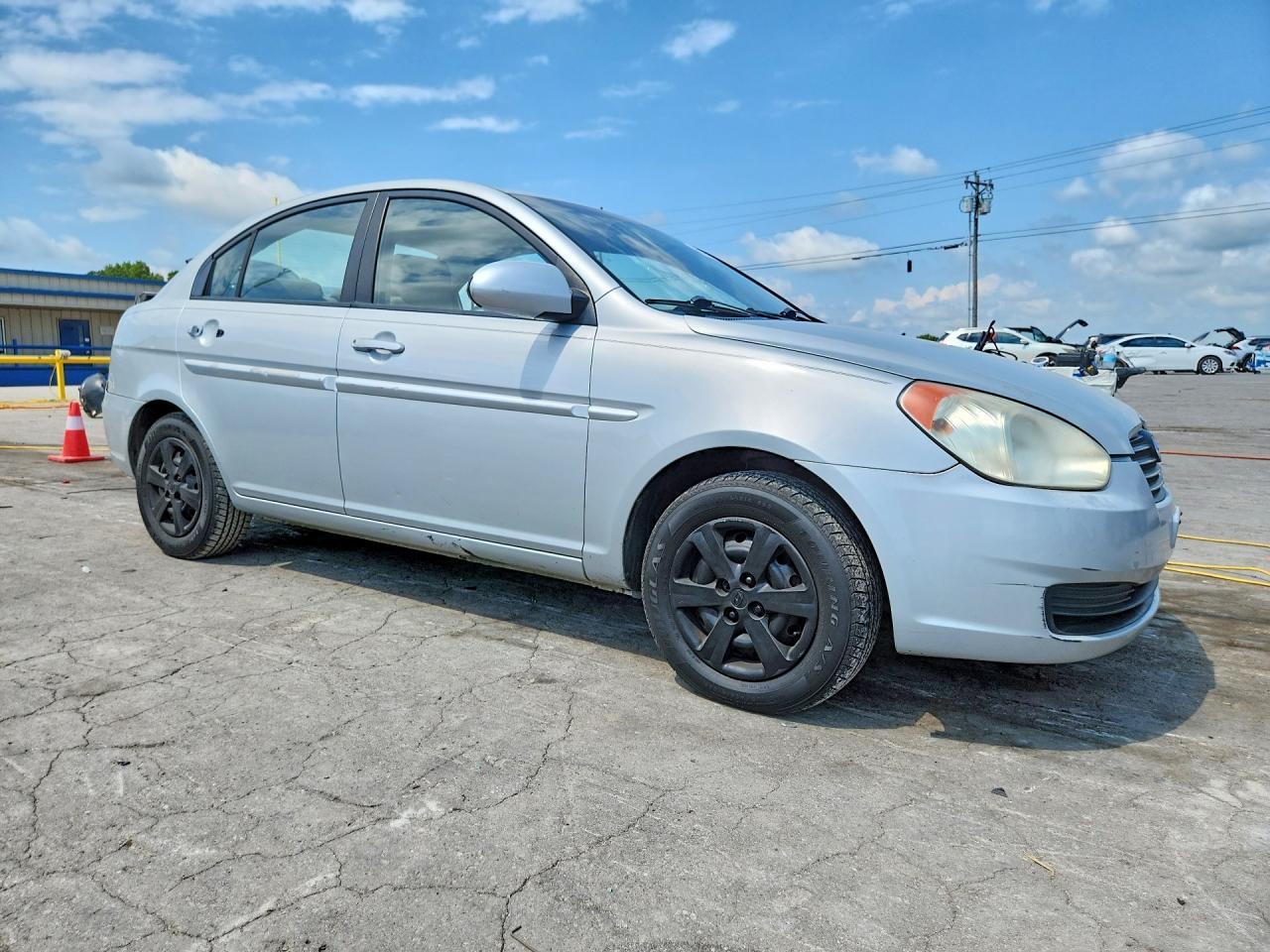 2009 Hyundai Accent Gls - Фото 4