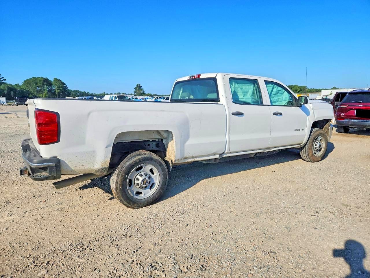 2016 Chevrolet Silverado K2500 Heavy Duty - Фото 3