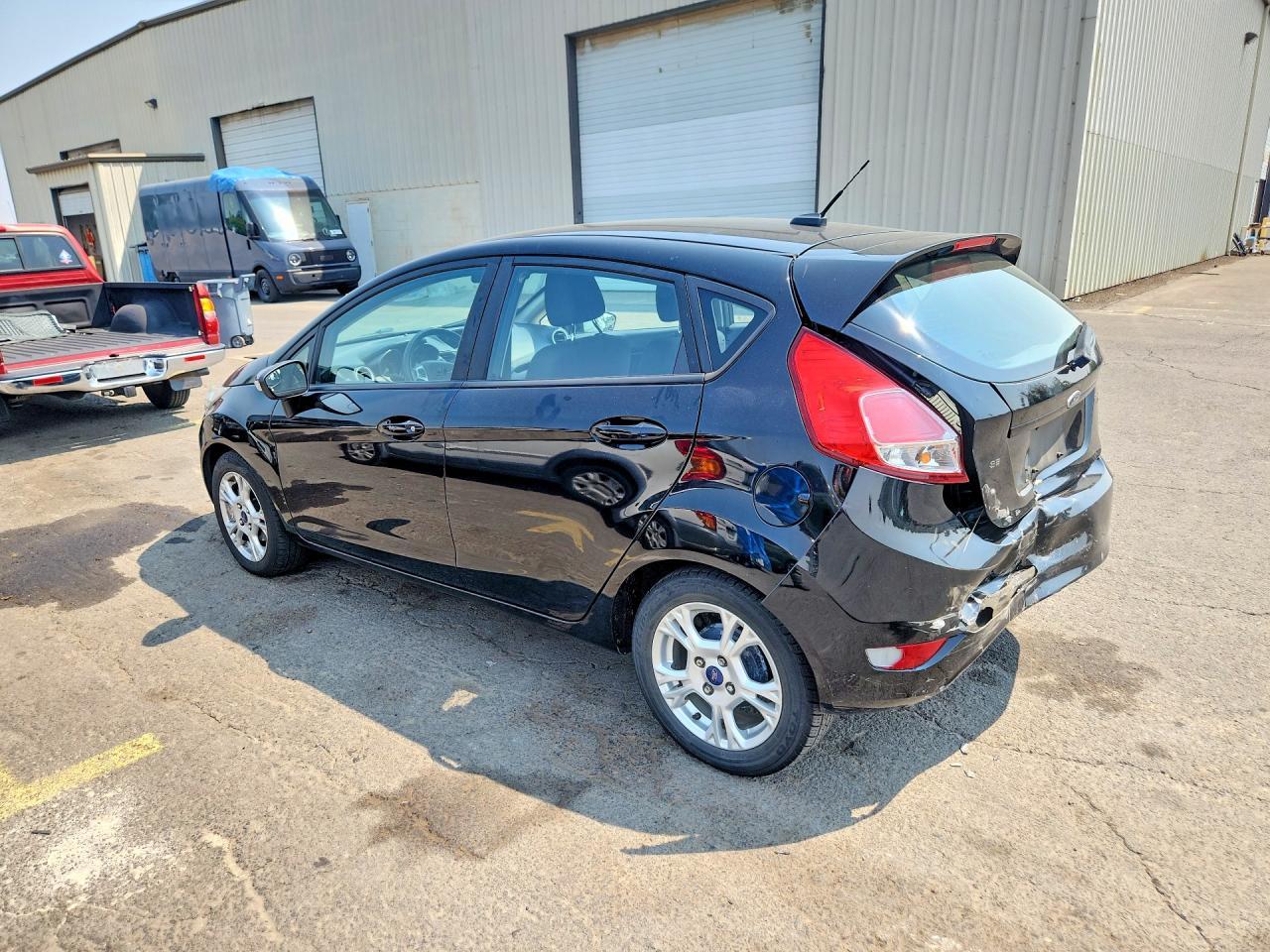 2016 Ford Fiesta Se - Фото 2