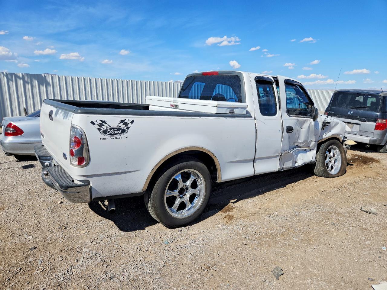 1999 Ford F150 - Image 3