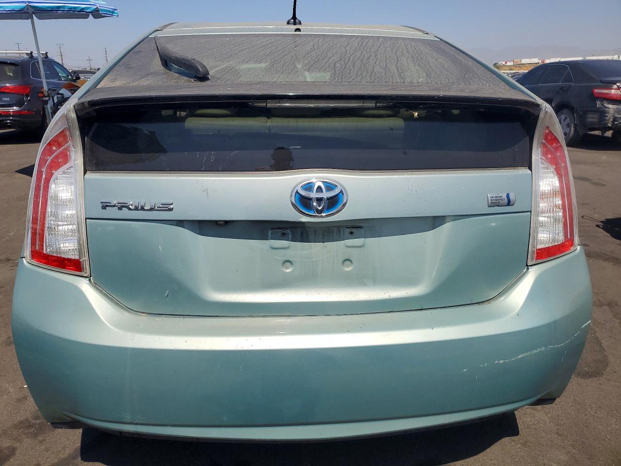 2012 Toyota Prius Three - Фото 6