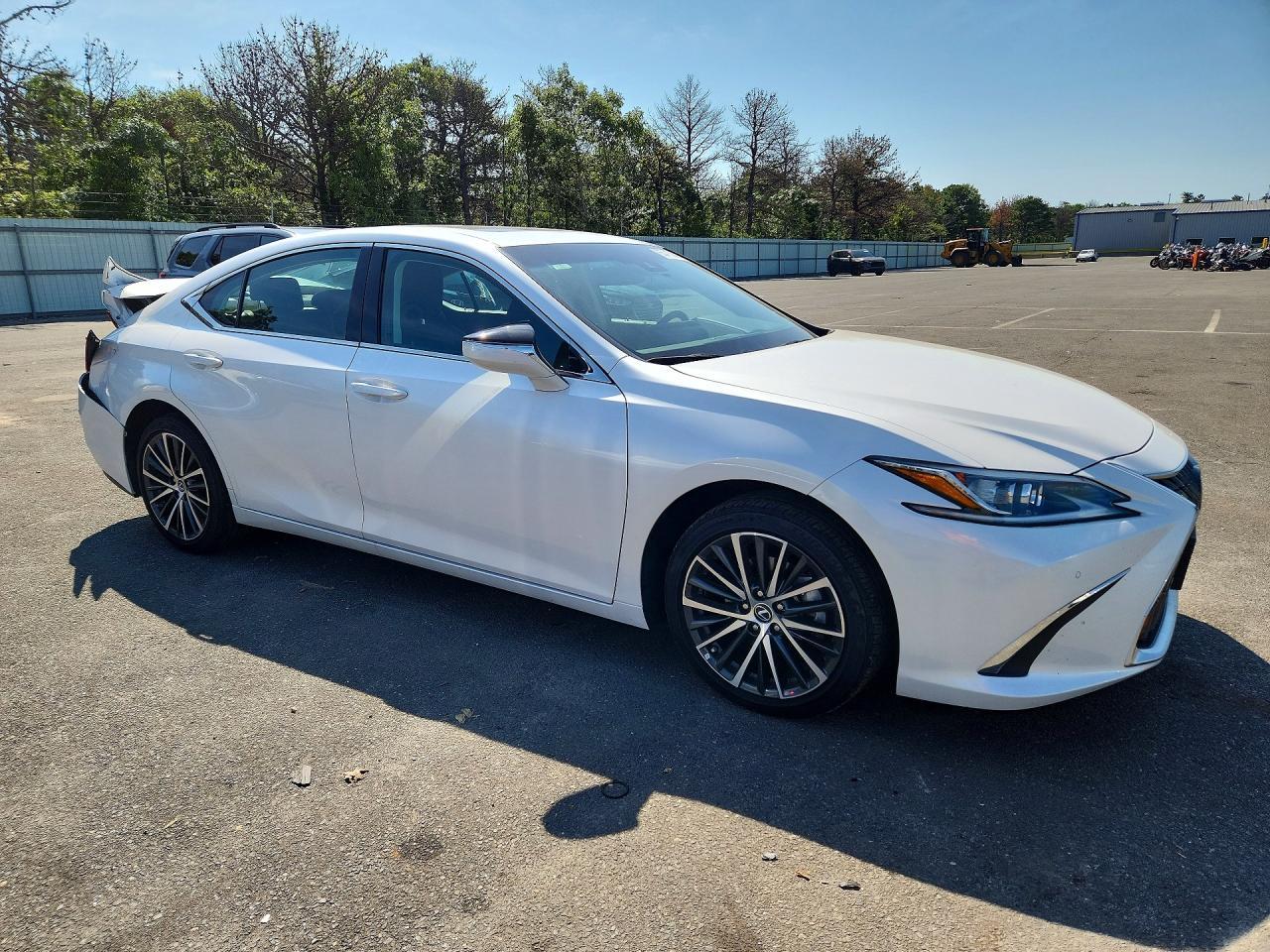 2025 Lexus Es 350 Base - Image 4