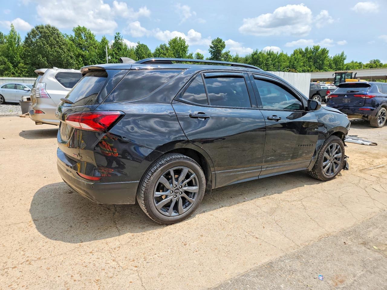 2022 Chevrolet Equinox Rs - Image 3
