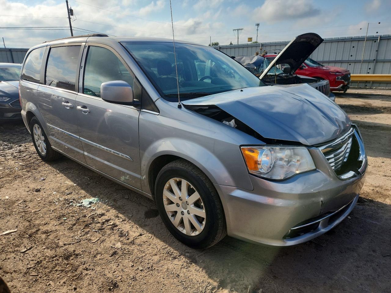 2014 Chrysler Town & Country Touring - Фото 4