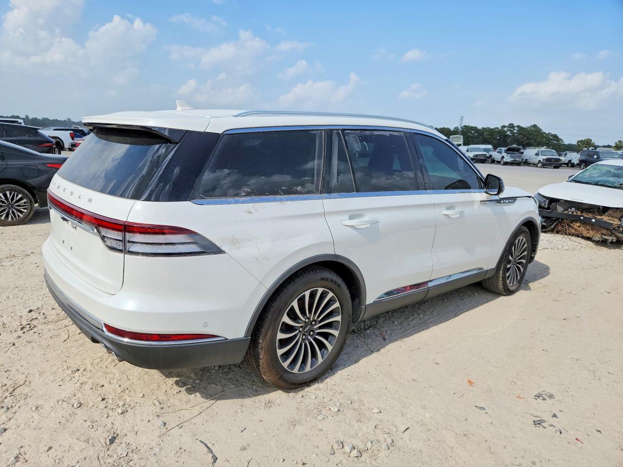 2022 Lincoln Aviator Reserve - Фото 3