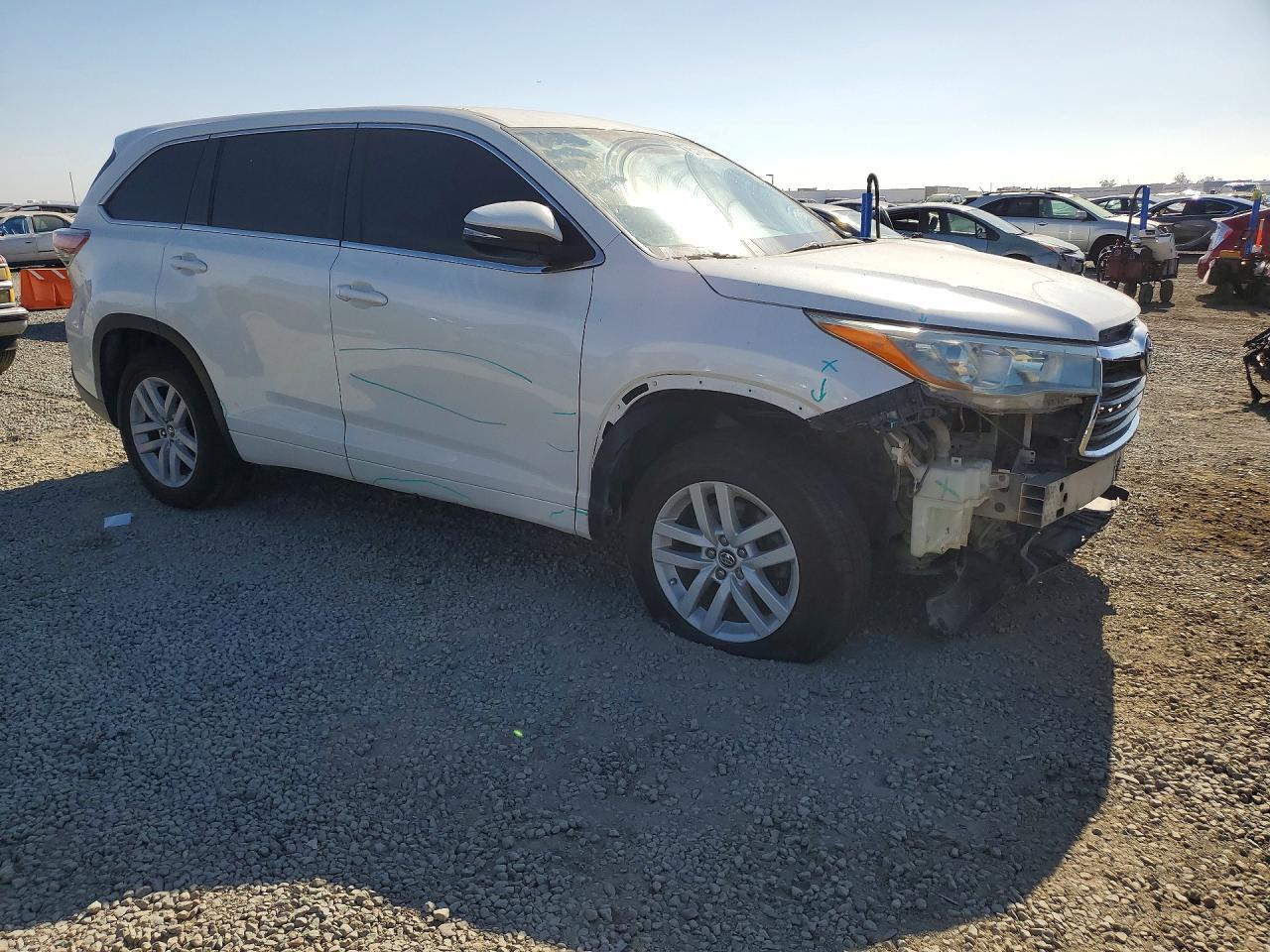 2016 Toyota Highlander Le - Фото 4