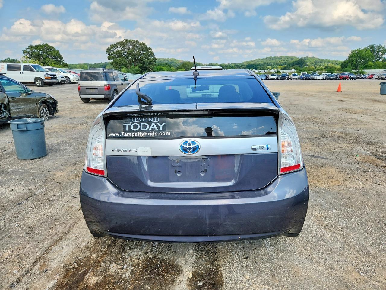 2014 Toyota Prius Plug-In Hybrid Base - Image 6