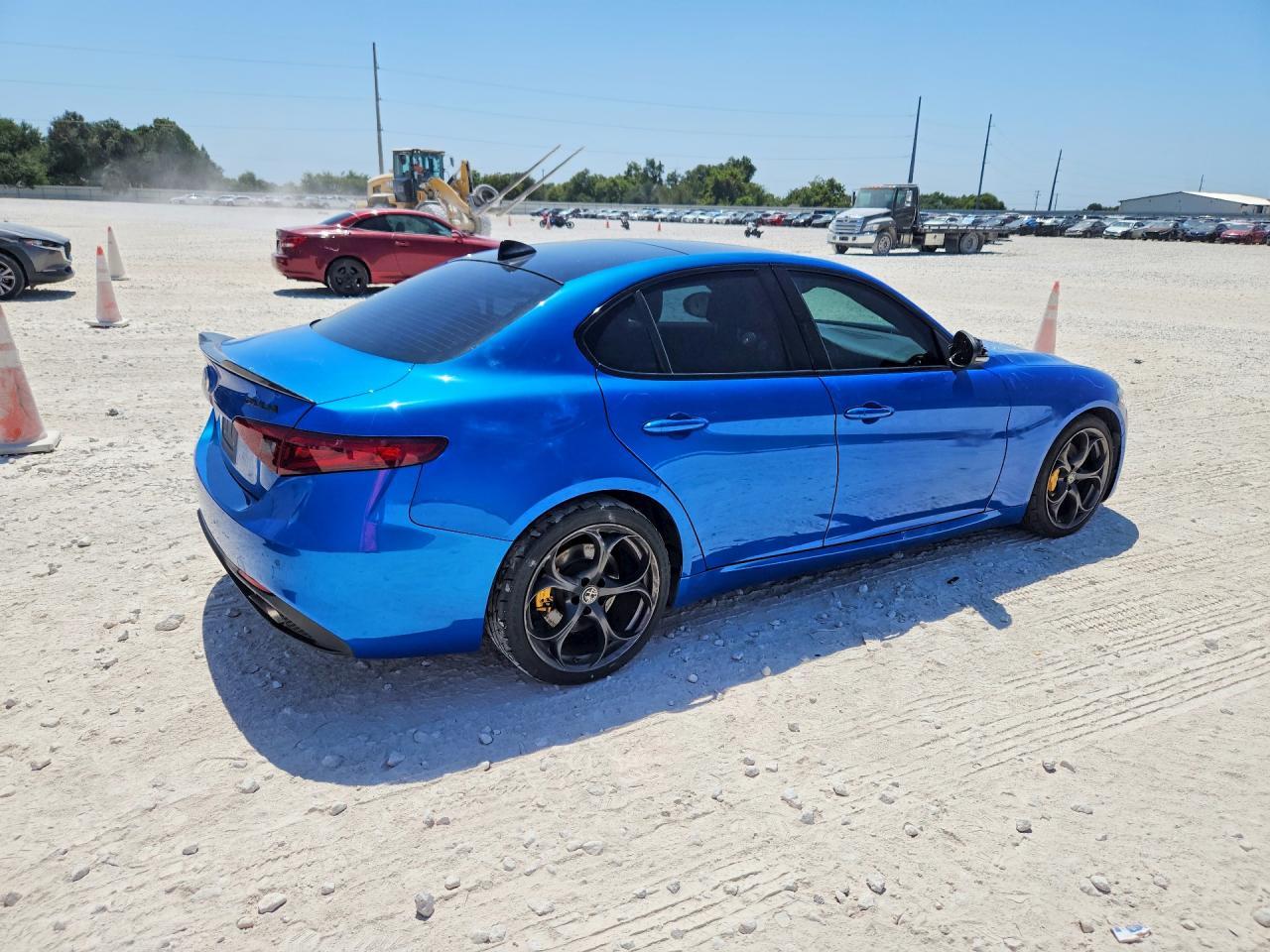 2019 Alfa Romeo Giulia Ti - Фото 3