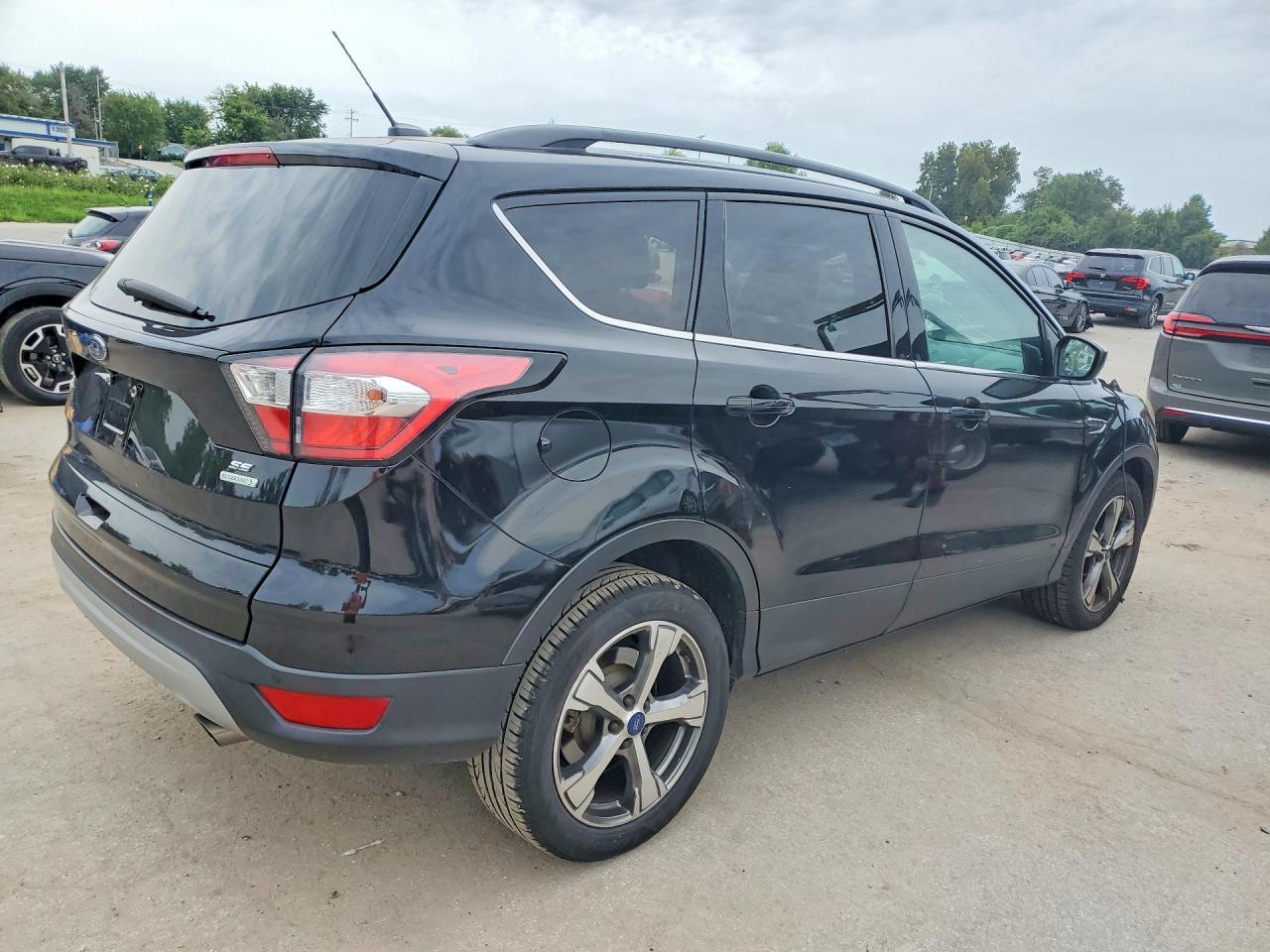 2017 Ford Escape Se - Фото 3