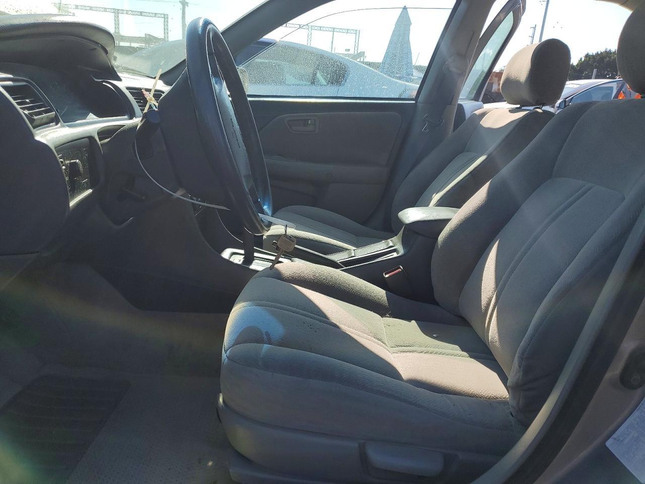 2001 Toyota Camry Ce - Фото 7