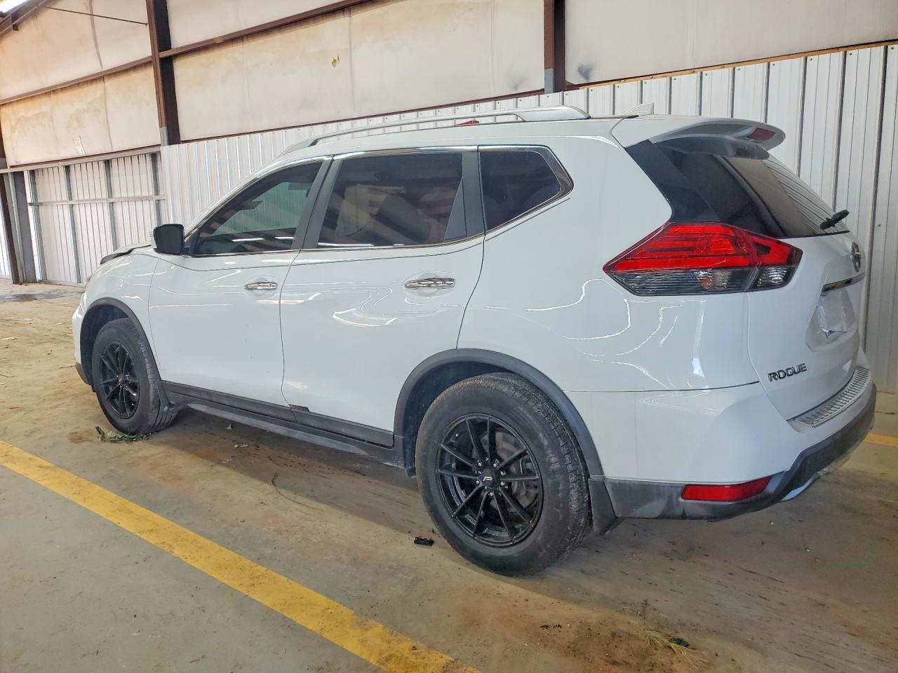 2017 Nissan Rogue S - Image 2