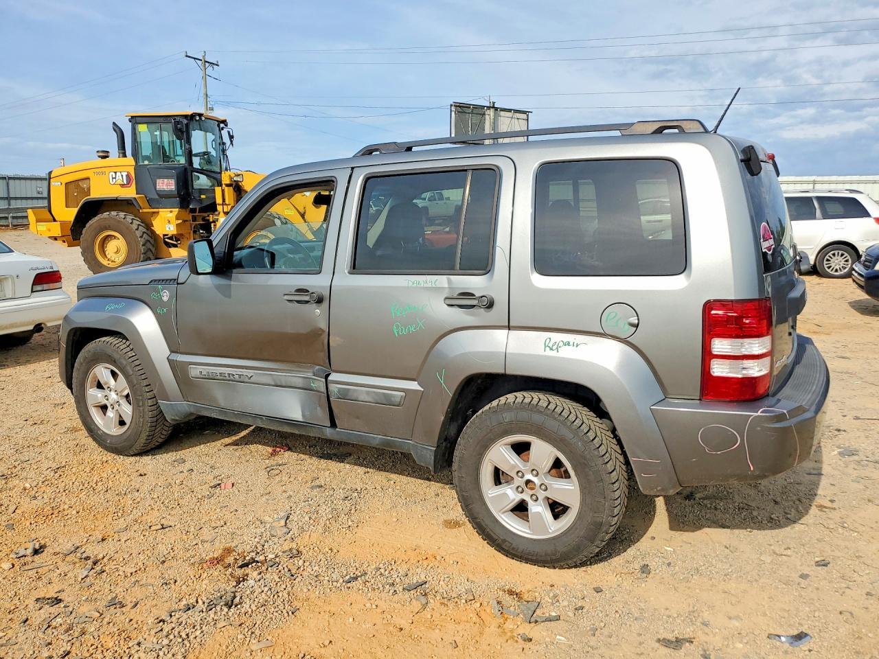 2012 Jeep Liberty Sport - Фото 2