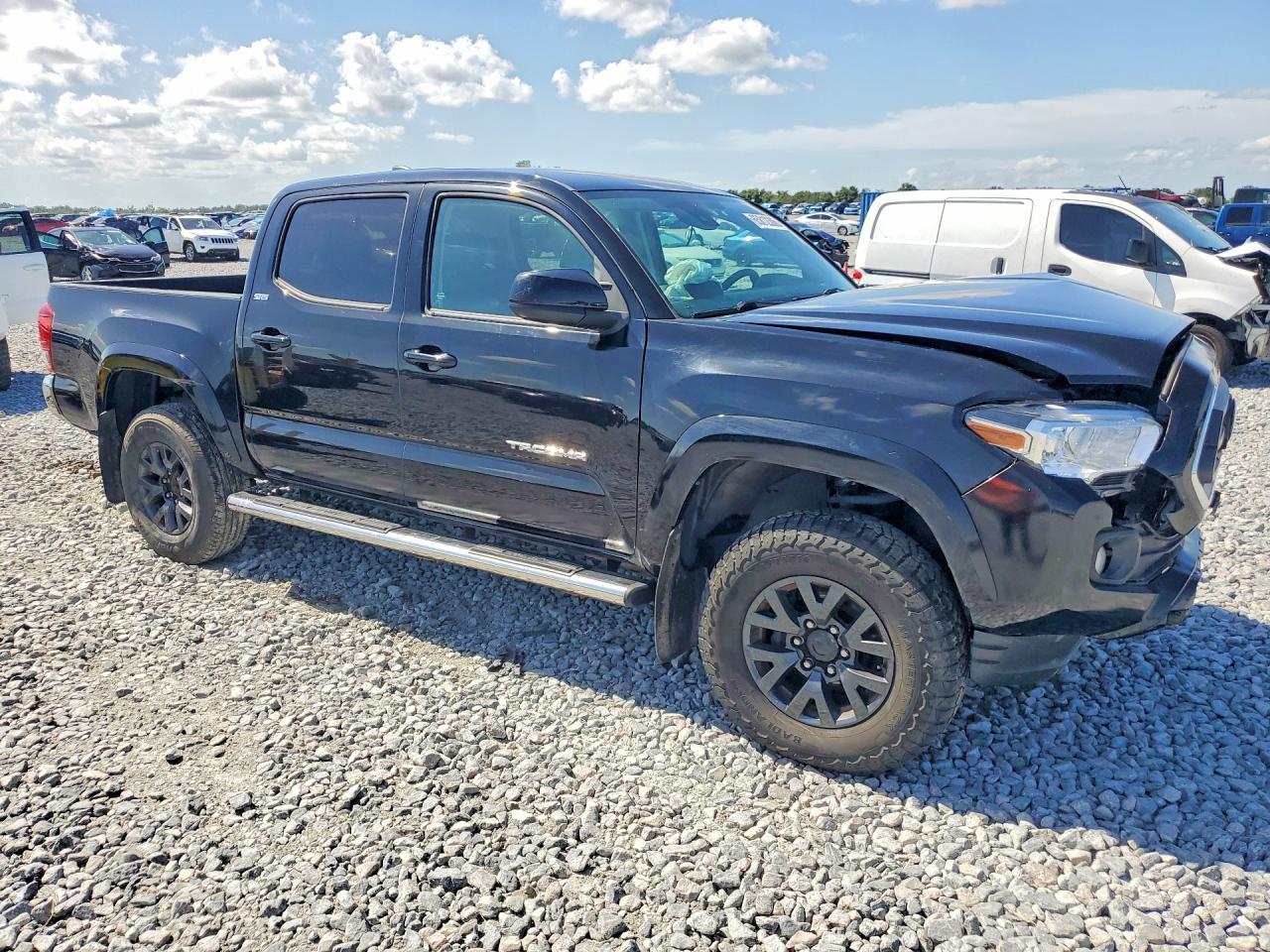 2023 Toyota Tacoma Sr5 V6 - Image 4