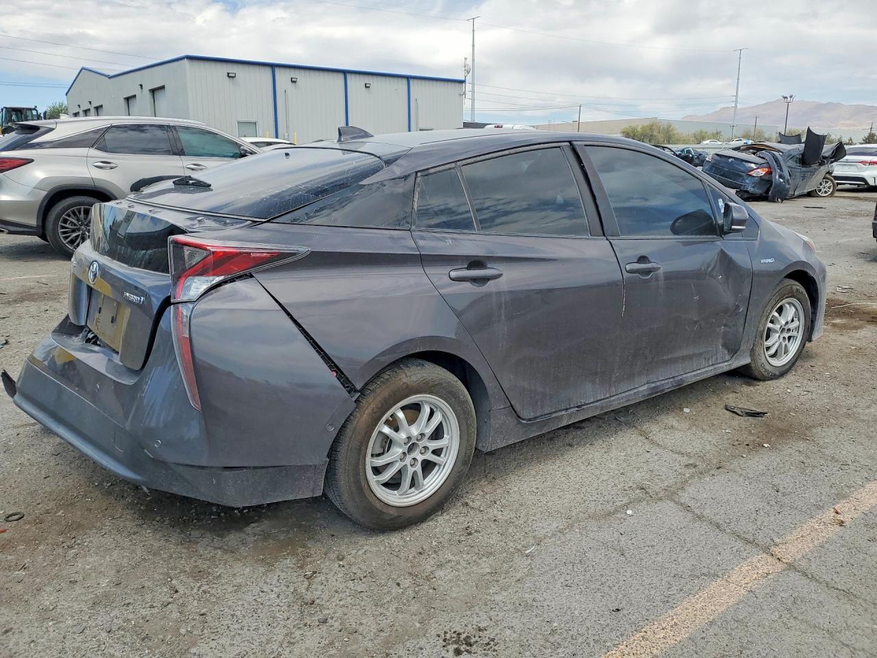 2016 Toyota Prius - Фото 3