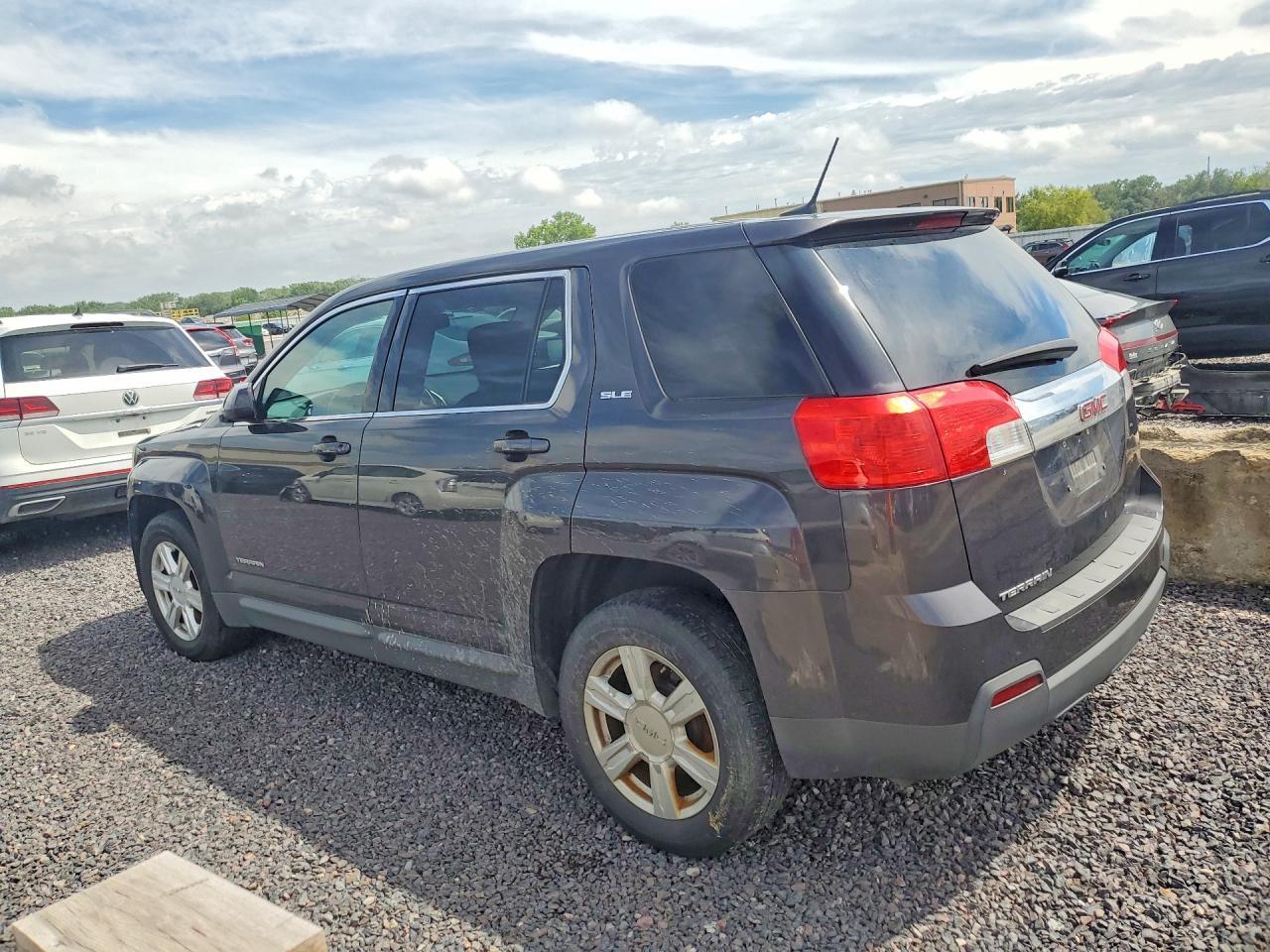 2014 GMC Terrain Sle - Image 2